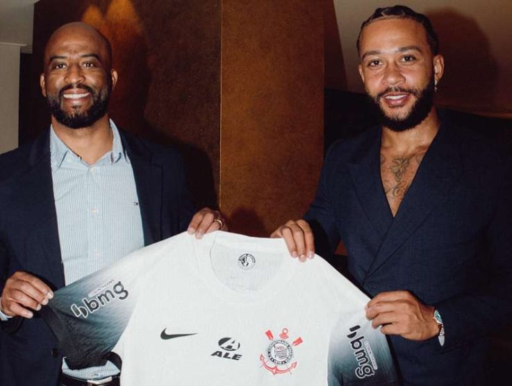 Memphis Depay semnează cu Corinthians